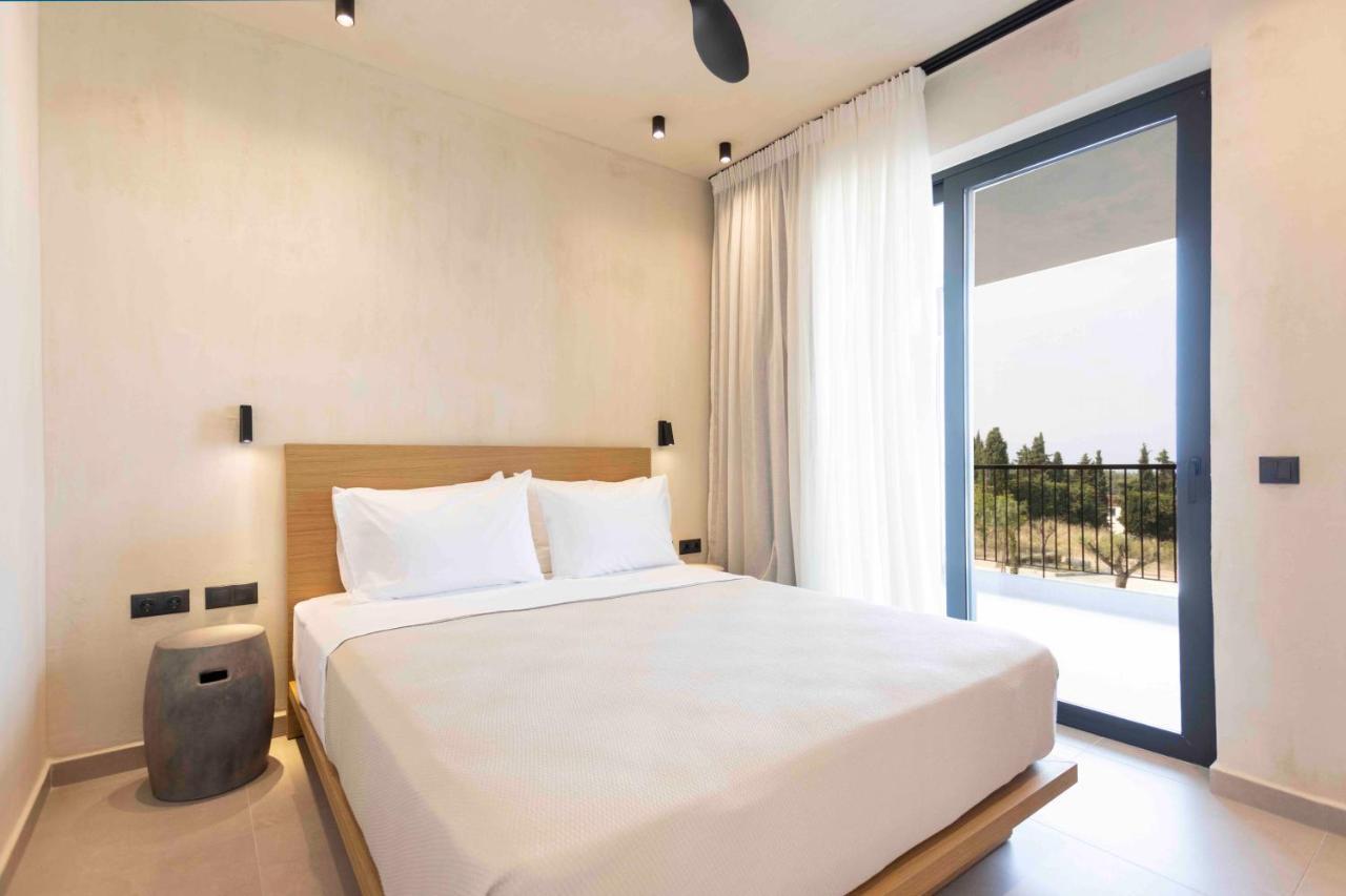 Pnoes Luxury Suites Paliouri Exterior foto