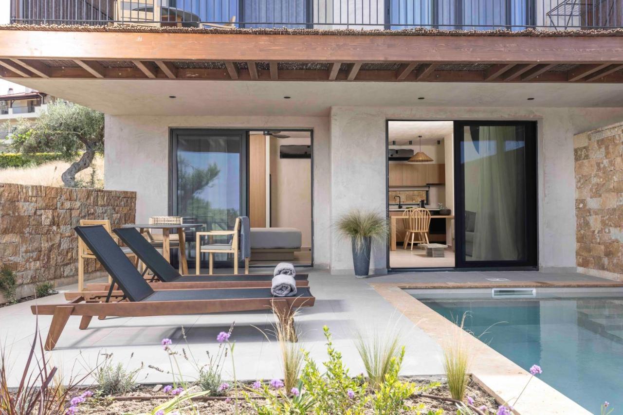 Pnoes Luxury Suites Paliouri Exterior foto