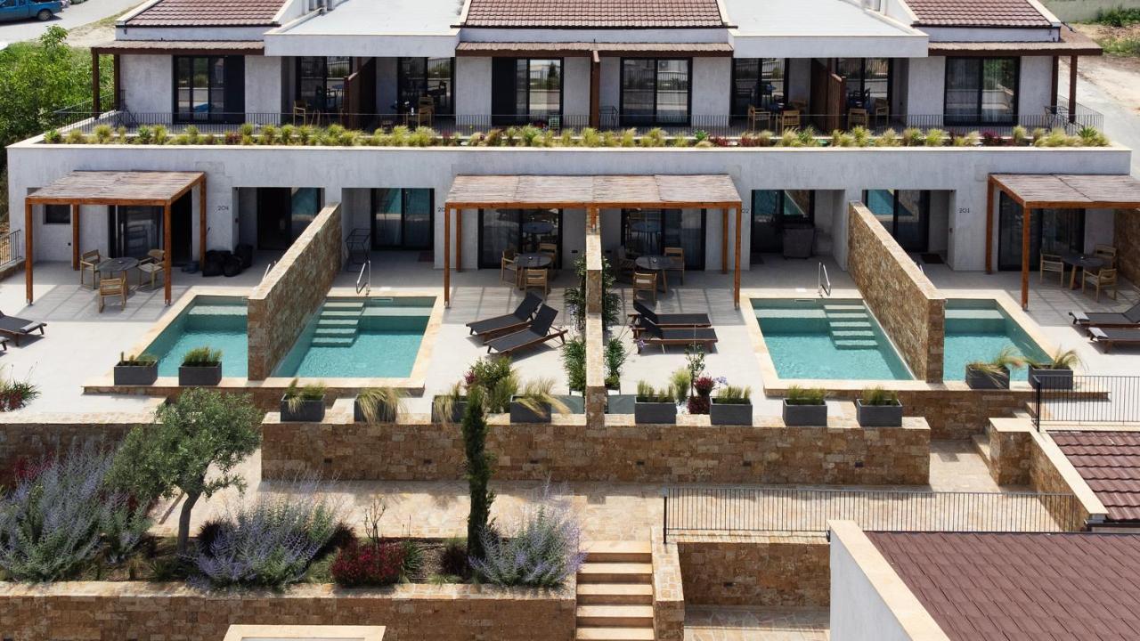 Pnoes Luxury Suites Paliouri Exterior foto