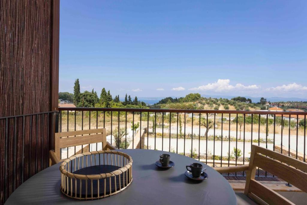 Pnoes Luxury Suites Paliouri Exterior foto